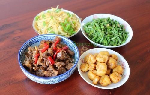 豆角|儿子收到录取通知书，晚餐四道家常菜，邻居怪不得你家孩子低调