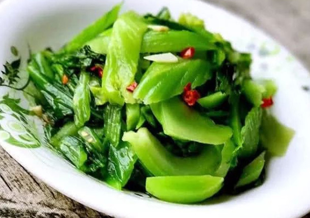 女性冬季多吃“燃脂菜”,每天吃一盘,瘦脸瘦腰,瘦成“小腰精”