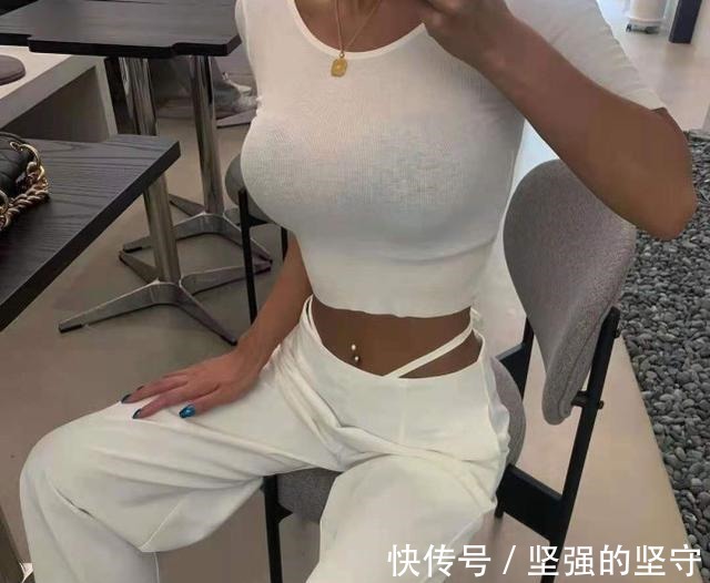 身材 150小个子、丰满型身材穿衣难掌握3个技巧,既显高又显瘦!