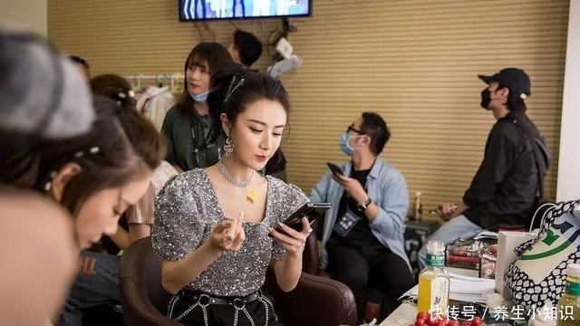 李佳琦薇娅又带火了5款美食,尝到味道就心心念念,你吃过几种!