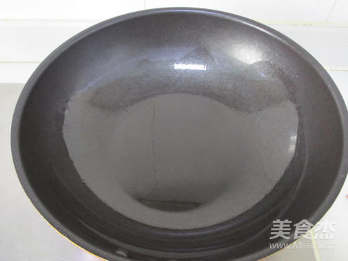 它是肺部的“大救星”，润解咽喉，清肺排毒，吸烟人士得要多吃！