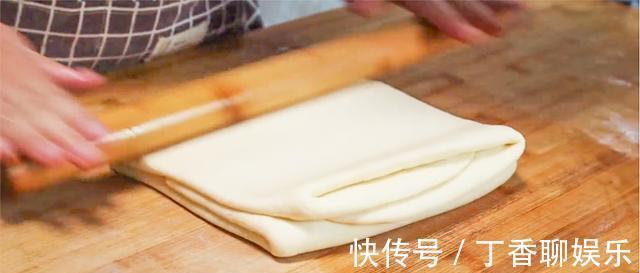 红豆|爱吃红豆饼别再出去买了，大厨教你在家做，外酥里诺太好吃了