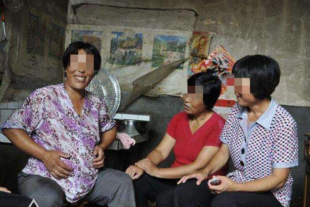 夫妇俩|51岁妈妈坚持生二胎,产后向女儿“借母乳”被拒,女儿像什么话