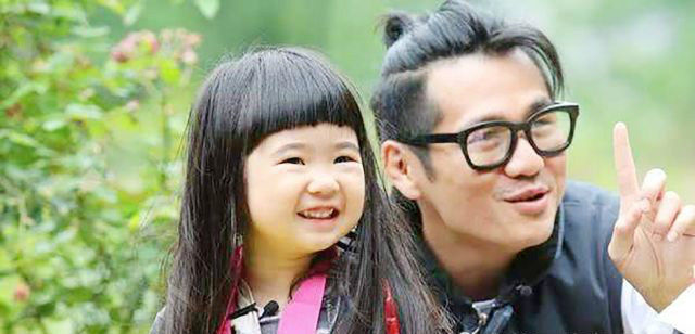 大变圆|孕妈连吃俩月葡萄吃“崩溃”,只为生个大眼宝宝,产后怀疑抱错娃