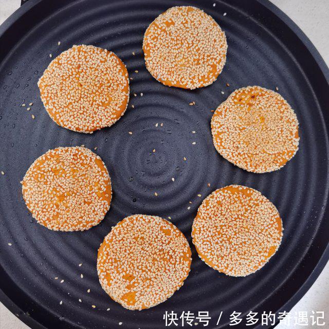 香甜可口|红薯芝麻饼,香甜可口,软糯好吃