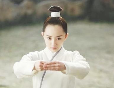 脸大 大脸留怎样的发型才显脸小绝不是遮一下那么简单!