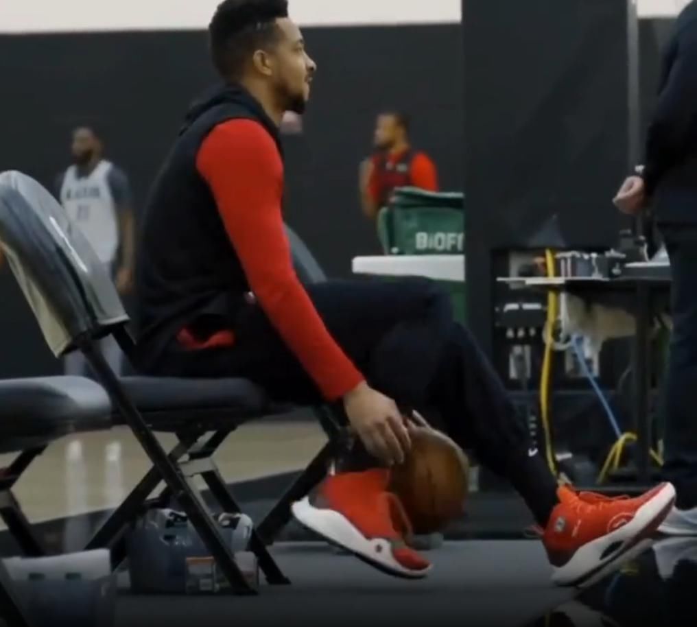 CJ1代终于曝光？球员上脚玫瑰城配色，外形好评，签名鞋还是驭帅15？