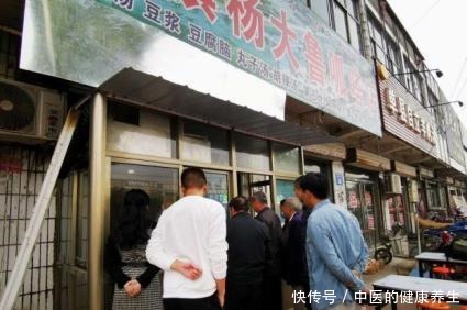  沙镇呱嗒想吃还得排队等！