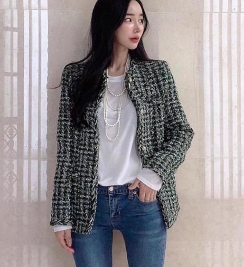 美女|美女模特:时髦个性的牛仔裤,更有别致的魅力,引领新的流行趋势