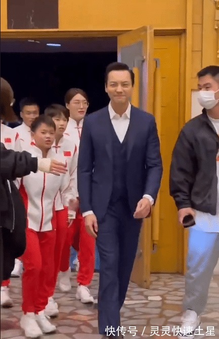 全紅嬋與陳偉霆有效對(duì)話，帶偏隊(duì)伍，歡樂(lè)一片