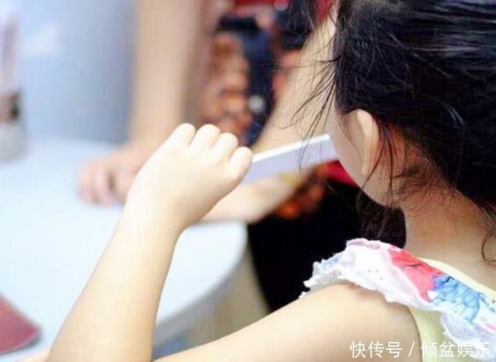 孩子|女儿初次来例假的时间很重要,早于这个年纪,以后可能难长高