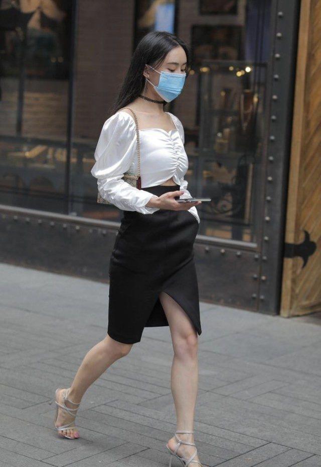 气质|小姐姐银色上衣搭黑色包臀裙,高挑身材气质优雅!