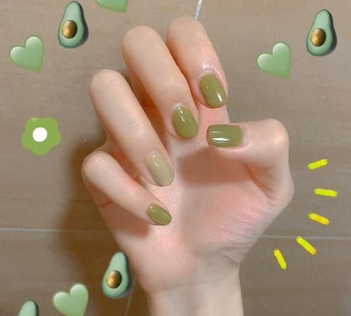 夏季的第一款绿色系美甲，黄皮妹子越做越白，黑皮妹子越做越显黑