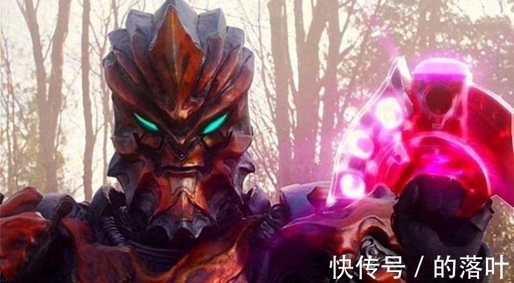 奥特曼|欧布奥特曼 伽古拉为救美女受了重伤，现在伤疤还没痊愈！