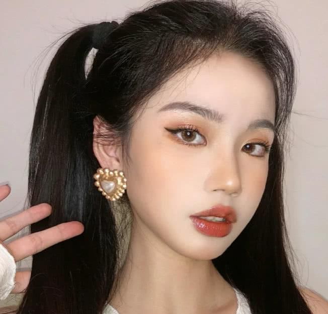 鼻子|经常捏鼻子可以挽救塌鼻梁吗?学会这3招,或能拥有“水滴鼻”!