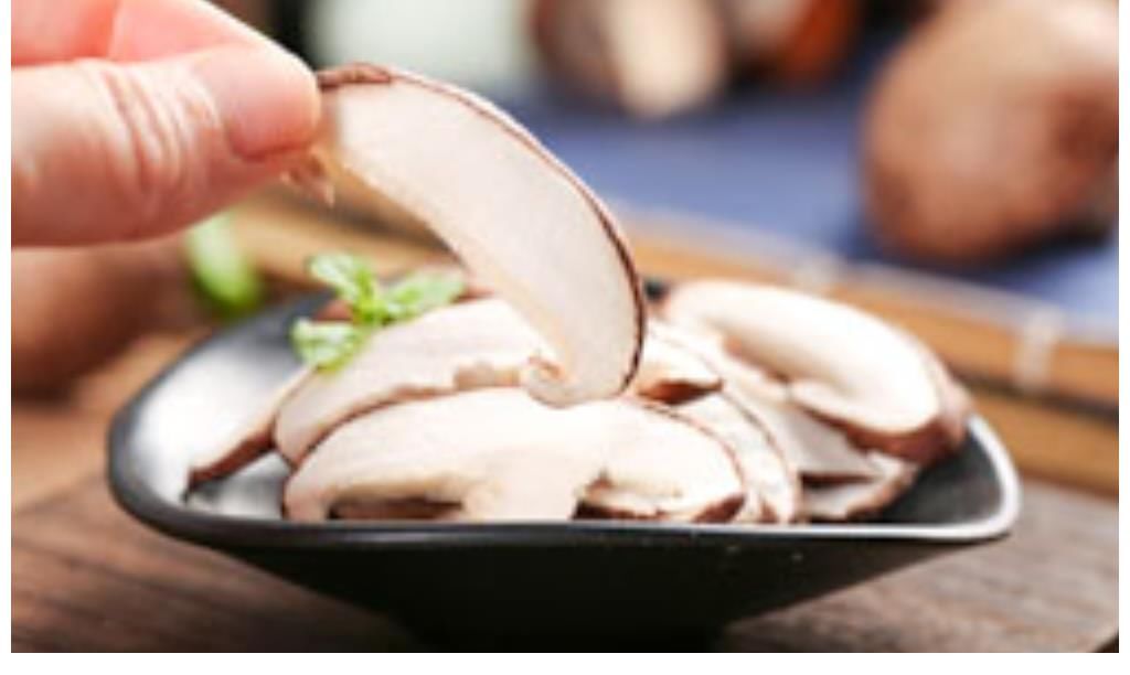 骨质疏松|骨疏松的“凶手”找到了，骨科医生：3物会悄悄“挖空”骨头，少碰