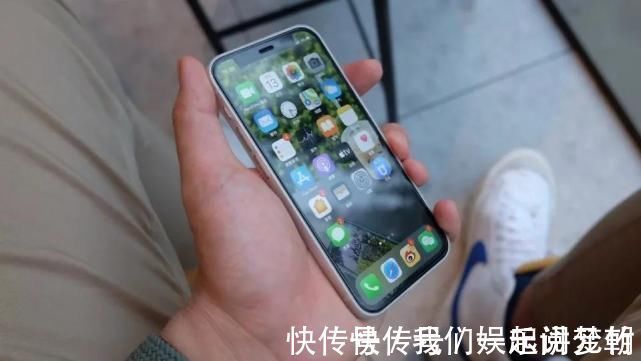 苹果|苹果手机好用但千万别乱选?目前这三款才是行内人公认的最值得买