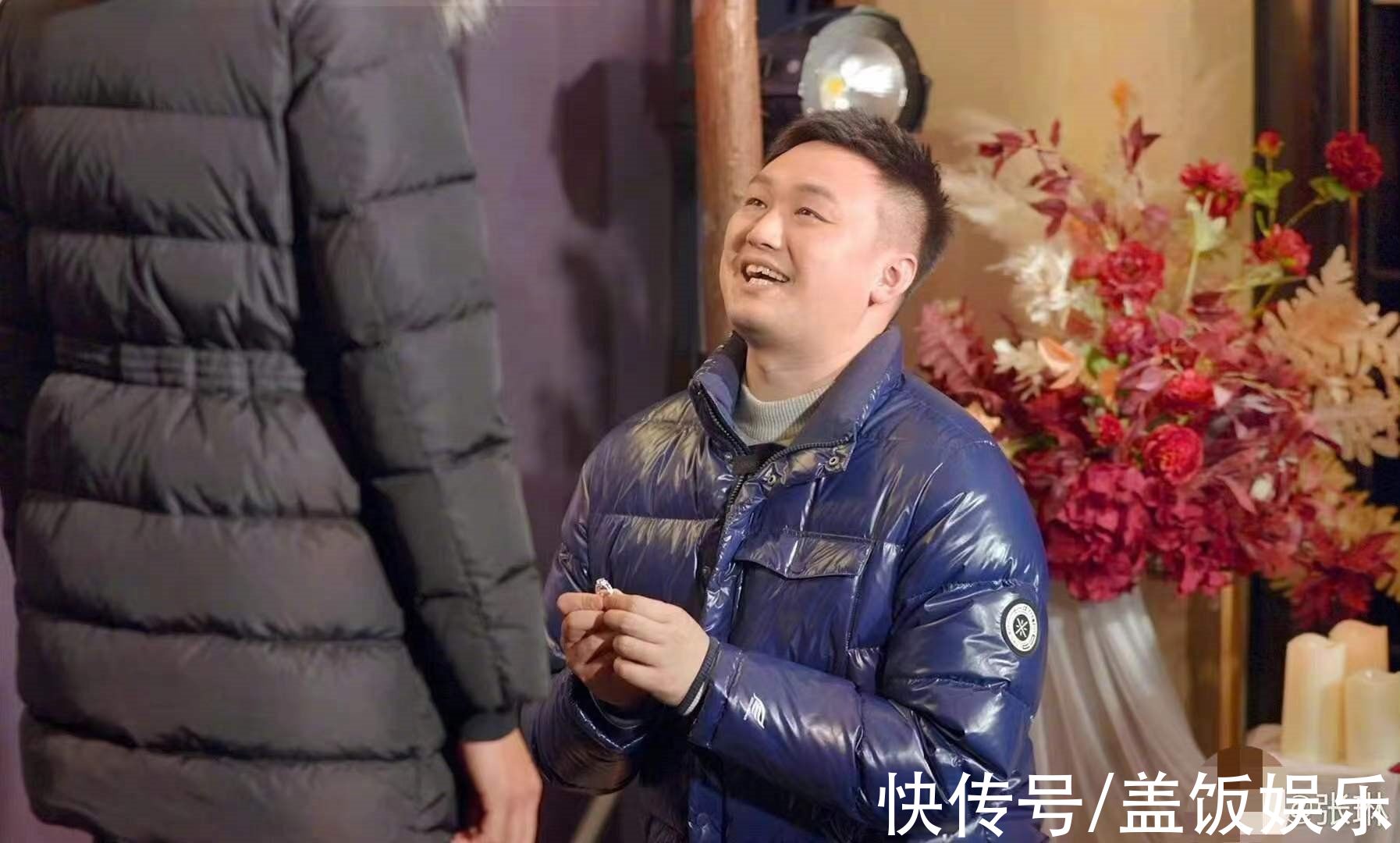王睁茗|恭喜！又一世界冠军求婚成功，单膝下跪送鸽子蛋，相恋5年终圆梦
