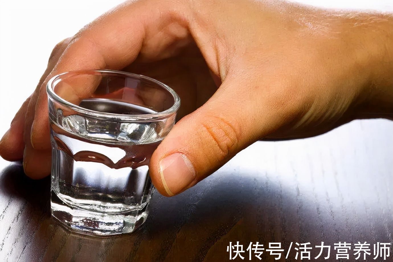 脱羧酶|哪怕每天喝一口酒，都会增加十多种癌症的发生概率，严重危害健康