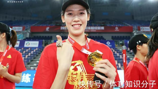 国手|李盈莹究竟有多强?一人改变四支球队走势,现役国手几乎无人能及