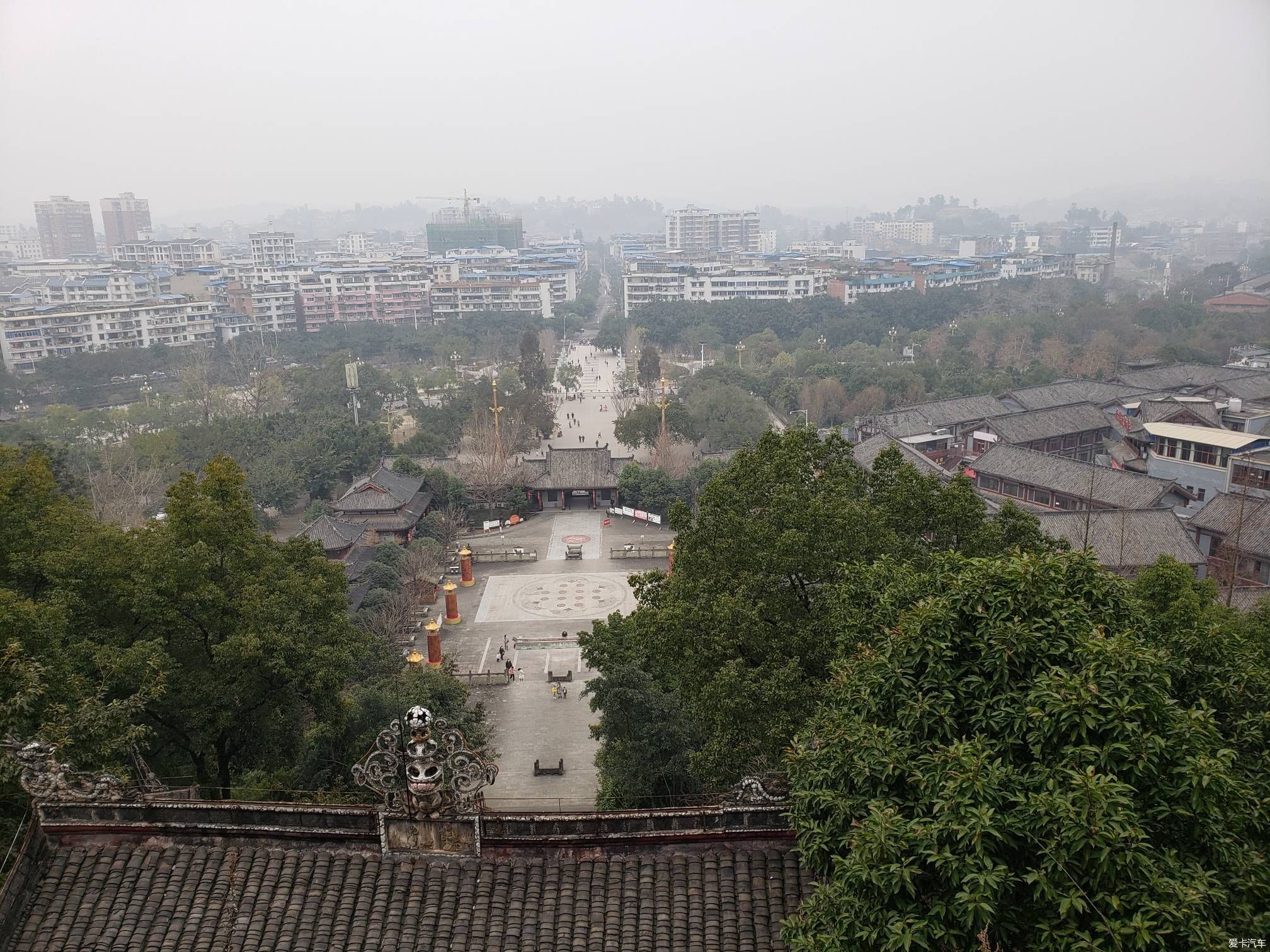 避开高峰，拜大佛