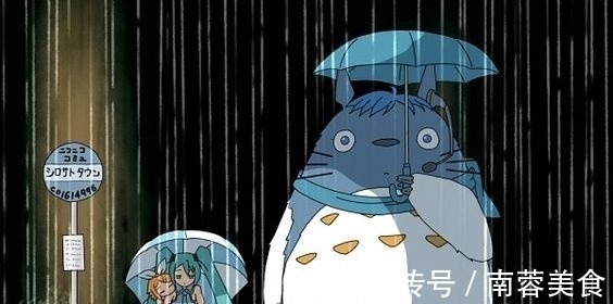 宠物小精灵|不同作品演绎《龙猫》名场面,绿巨人有点傻萌,柴郡猫足够阴森