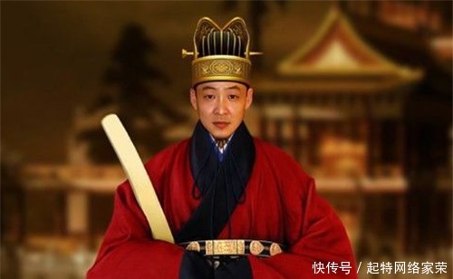 并非|宋代官员的脖子上都会挂一个白圈,其实并非为美观,而是方便皇帝