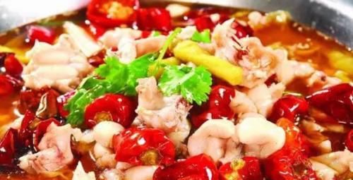 聚餐选择经典菜，水煮鱼、水煮肉片、毛血旺，你喜欢哪一个