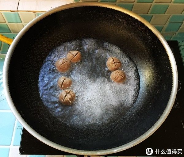 天冷，就爱这热乎乎的一锅，有肉有菜也有汤，好吃简单，过瘾极了