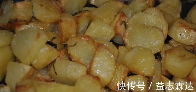 热量|晚上4个习惯正在“悄悄”养膘,劝你趁早改掉,或能变成瘦美人