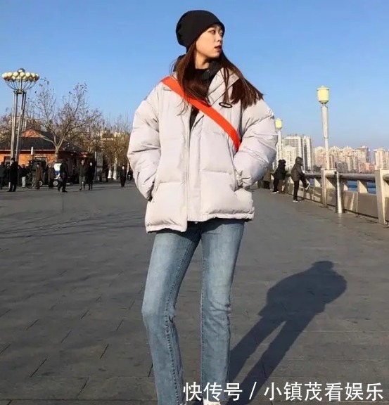 冬天穿“卫衣+棉服”真好看,休闲又保暖,这样出街回头率很高