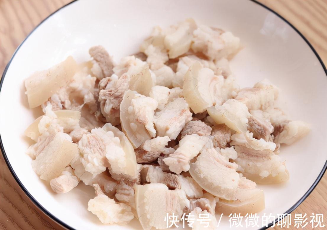 盖浇饭、拌饭,都不如这一碗有肉有菜的焖饭,好吃到停不下来