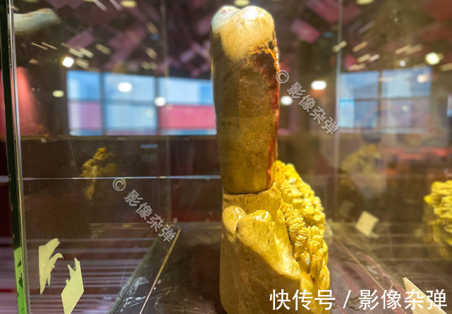 秋景&这块“神奇”的石头,和长沙有关,外表平淡无奇价值140万元