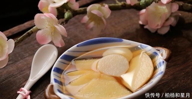 春天,把苹果和山药一起煮,我家每周喝3回,很多人不知道有啥用