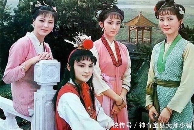 宝姑娘|袭人为何挨了宝玉的窝心脚？麝月说的一句话是关键！