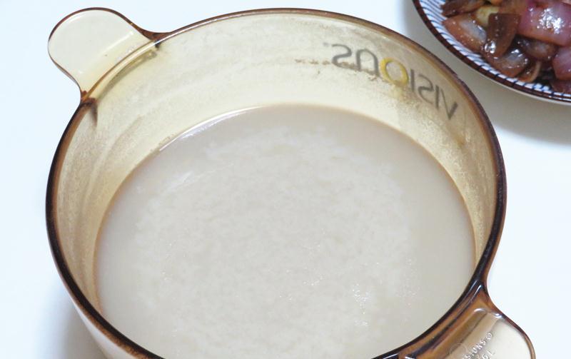 晚餐两道菜,一虾两吃,还烤了地瓜当主食,娘俩吃嗨了,舒服