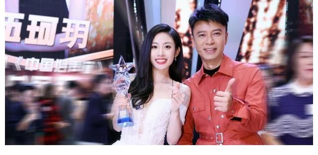 好声音冠军伍珂玥唱粤语歌、不会原创就不能火?别再瞎定义了