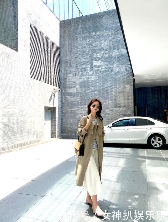 仪态满分|外套配裙子时髦人都在穿,还不赶快安排