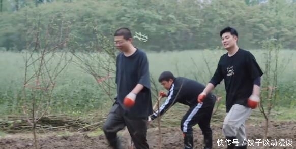 菜品 李雪琴苹果鸡蛋自创菜品,张艺兴厨艺PK不留情,温柔全给了杨紫