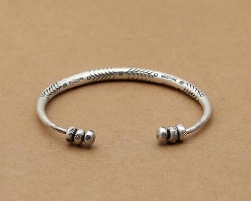 银镯子|女性坚持长期戴“银手镯”,身体会怎么样呢?不妨来了解了解