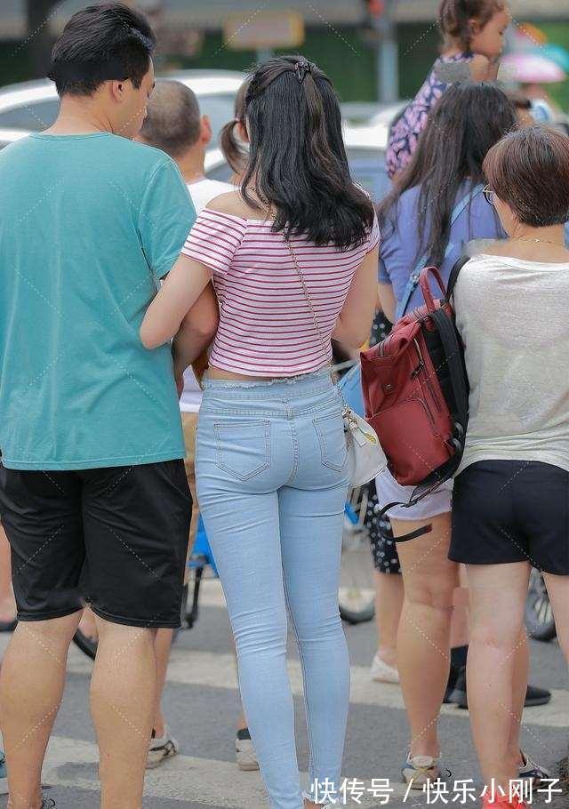 装扮 有型显瘦的打底裤装扮秀出独特的自我,穿出时尚女人味,气质非凡