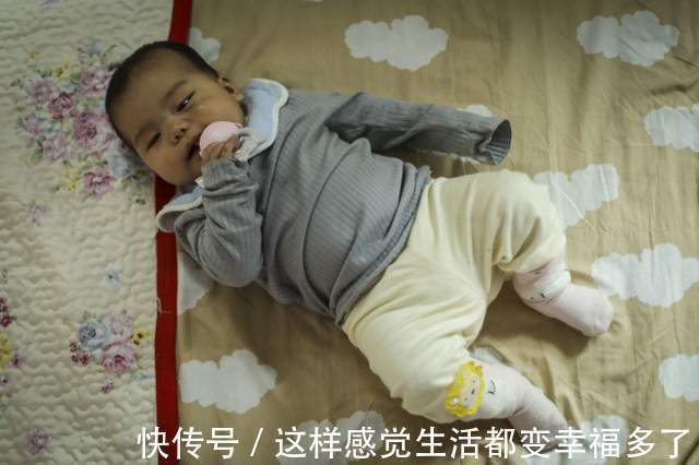 张春云|女子网恋男友小她3岁,意外怀孕后遭家人反对,孩子一出生后悔了