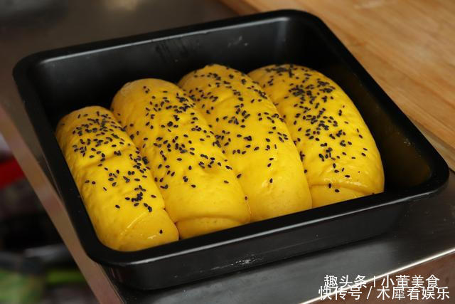 南瓜|孩子想吃面包再不用出去买,放上半个南瓜,营养美味又简单