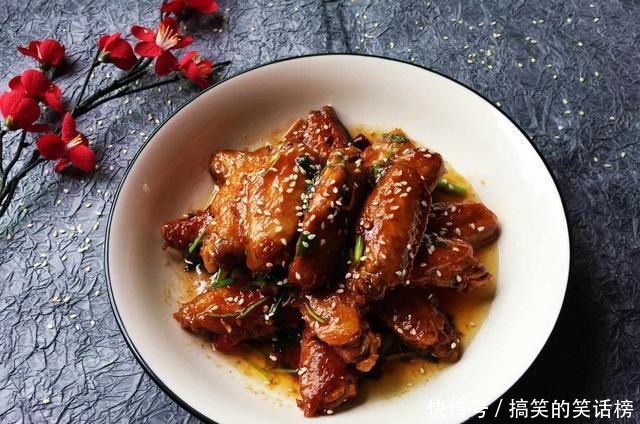 孩子最爱的菜,一周吃3回都嫌不够,简单一焖,香到连汁也不放过