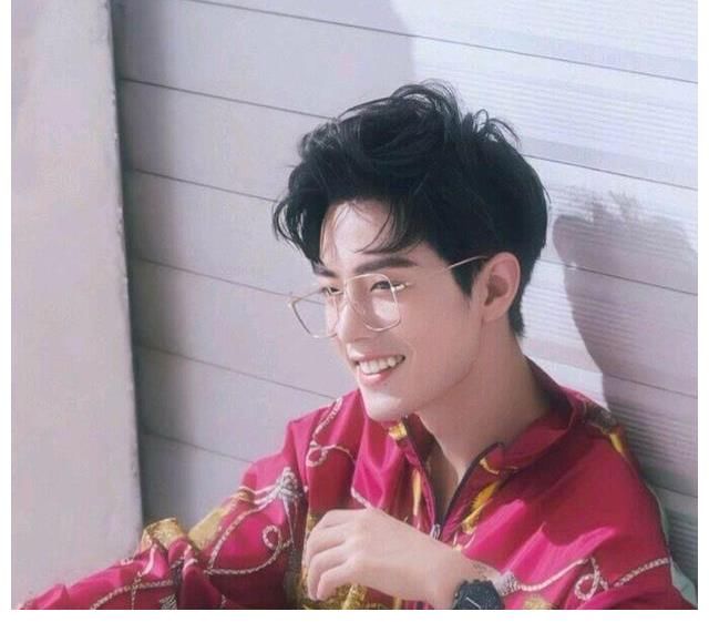 知名主持人分析肖战发展态势，主演作品很火《余生》空降不奇怪