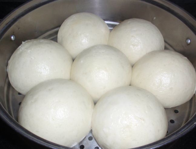 蒸馒头时,只会放酵母可不行,多加这“1味”,8分钟快速发满盆