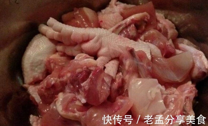 辣子鸡不要直接下锅炒,多加这3步,辣子鸡外酥里嫩,鲜香入味