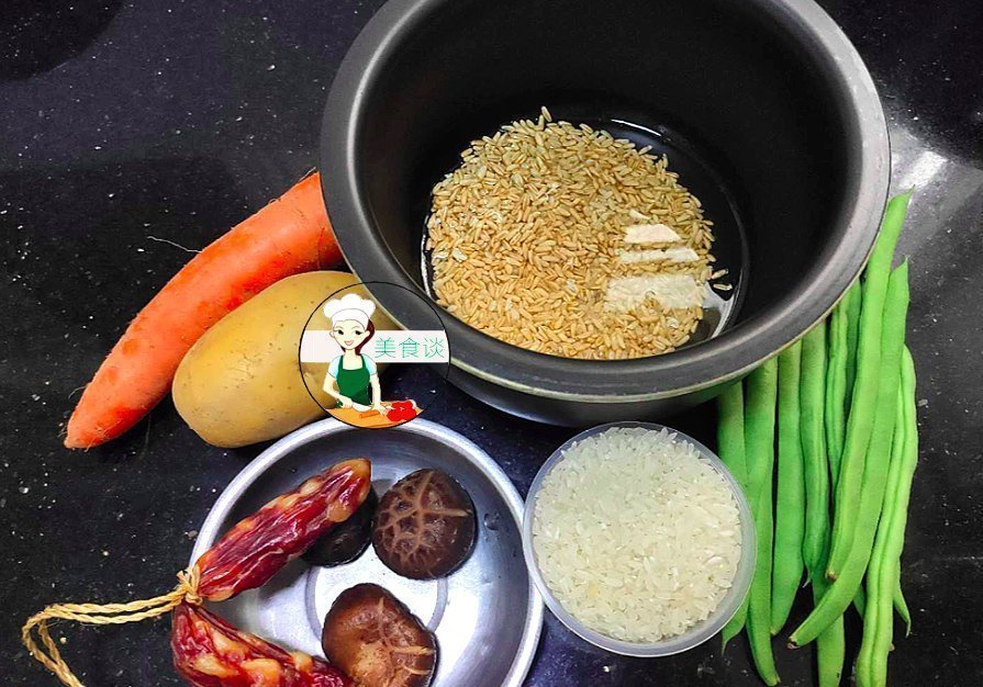 天冷了,我最爱做这美味,饭菜一锅出,营养美味,大人孩子都爱吃
