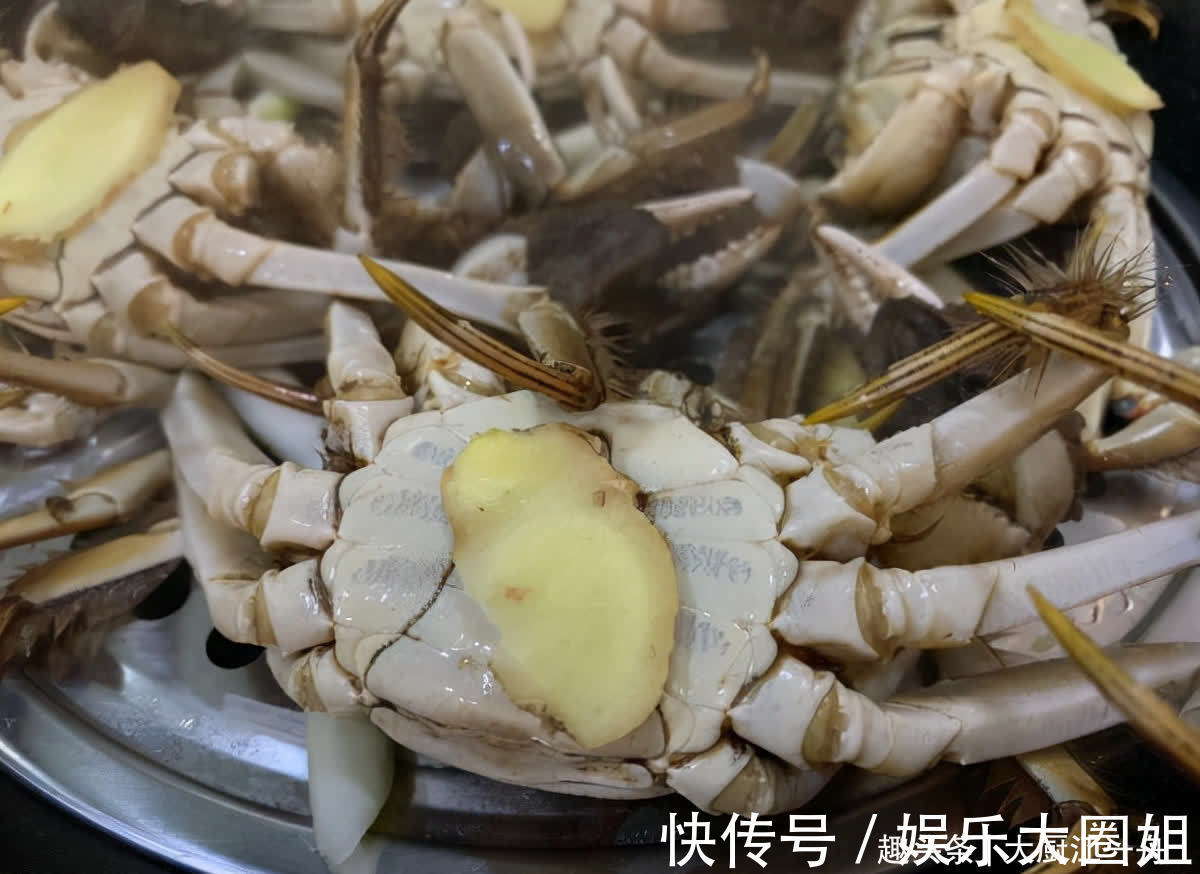 蟹肉|蒸螃蟹时，切记不要直接上锅蒸，多加1步，蟹肉鲜嫩入味不流黄