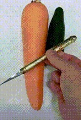 |搞笑GIF:是谁说喜欢苗条的妹子 你们看看这位美女怎么样?